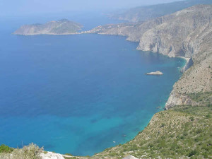 La costa a nord della spiaggia di Mirthos verso Assos, Cefalonia, Grecia. Author and Copyright Niccolò di Lalla